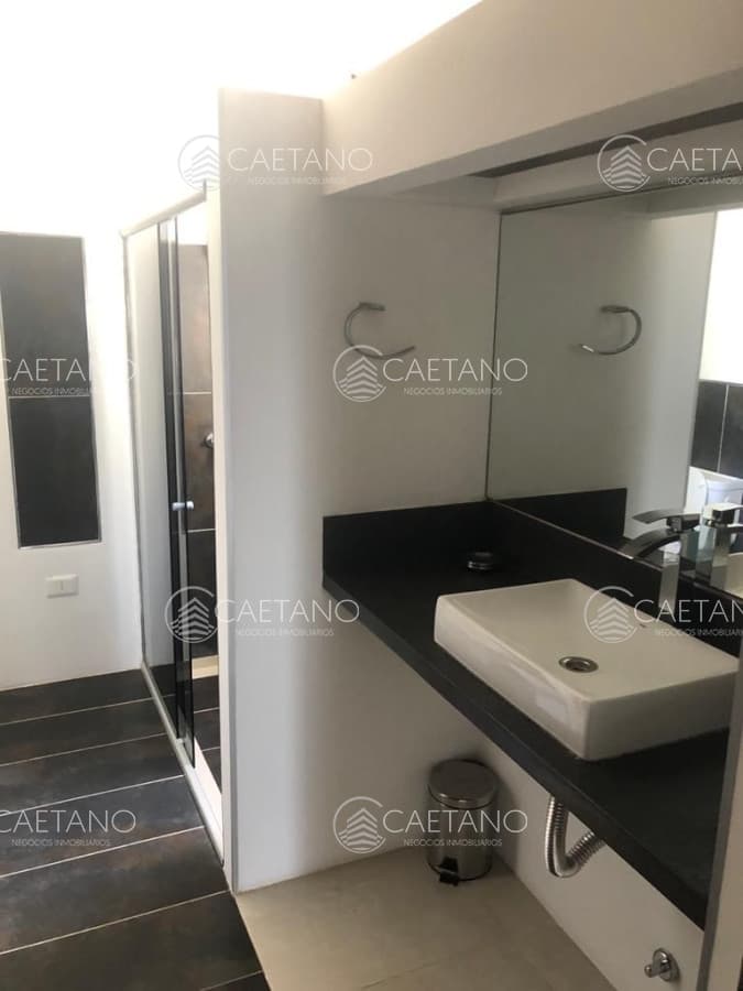 Casa en alquiler en Manantiales — foto 2