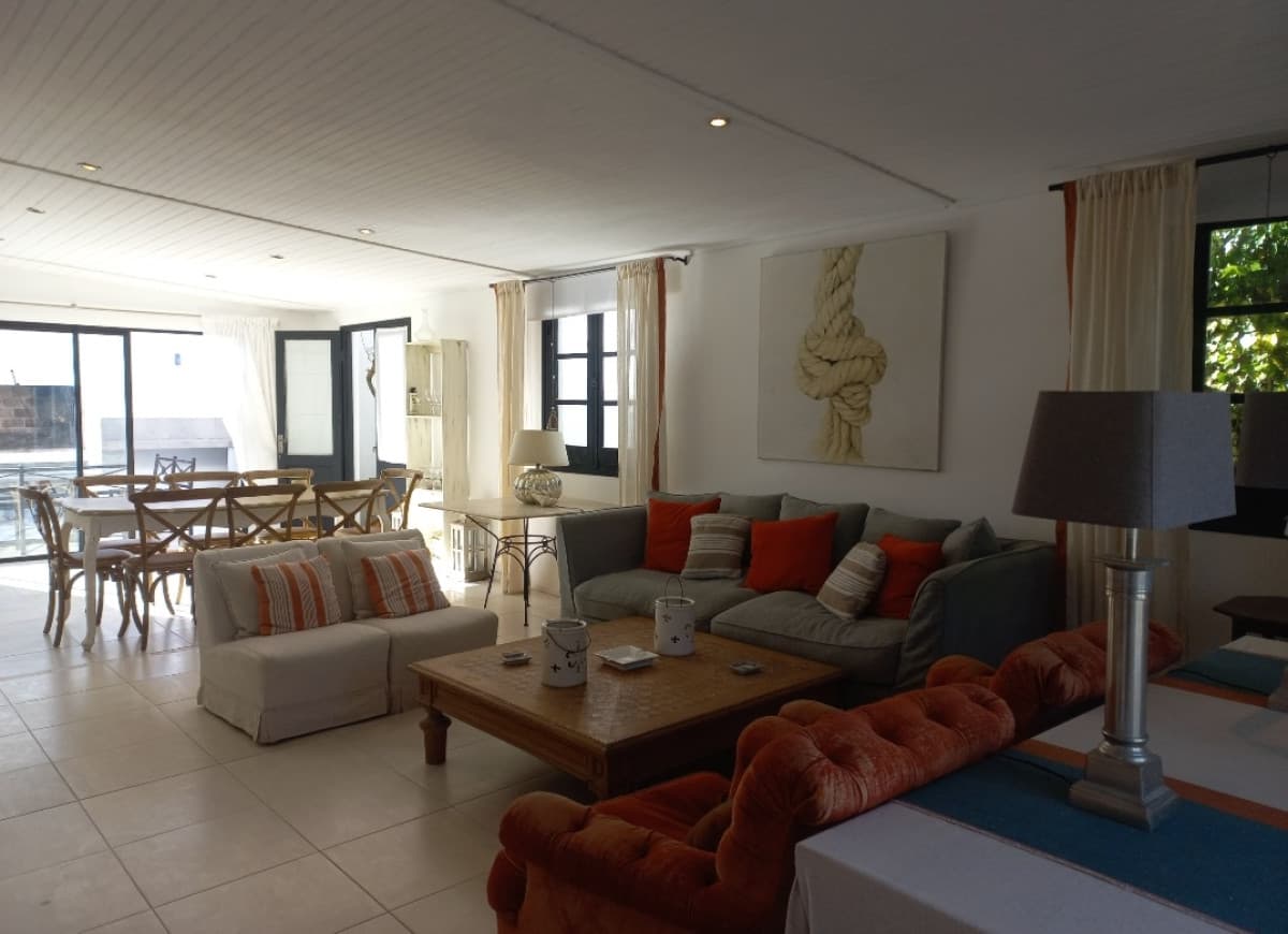 Casa en alquiler en Manantiales