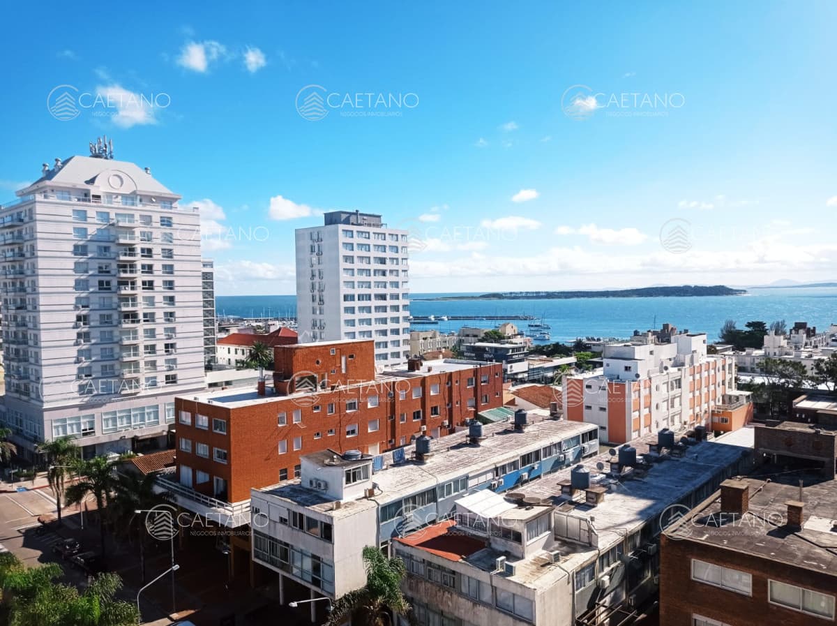 Apartamento en Peninsula, 2 dormitorios *