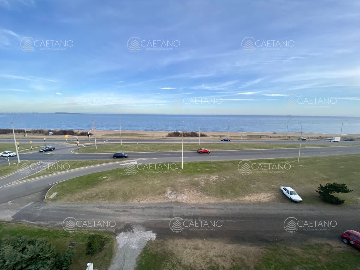 Venta apartamento 3 dormitorios playa mansa Punta del Este