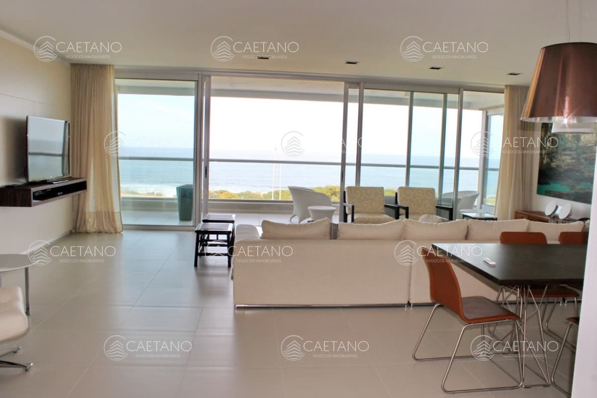 Hermosa planta frente al mar, Tiburón Terrazas Océano — foto 2