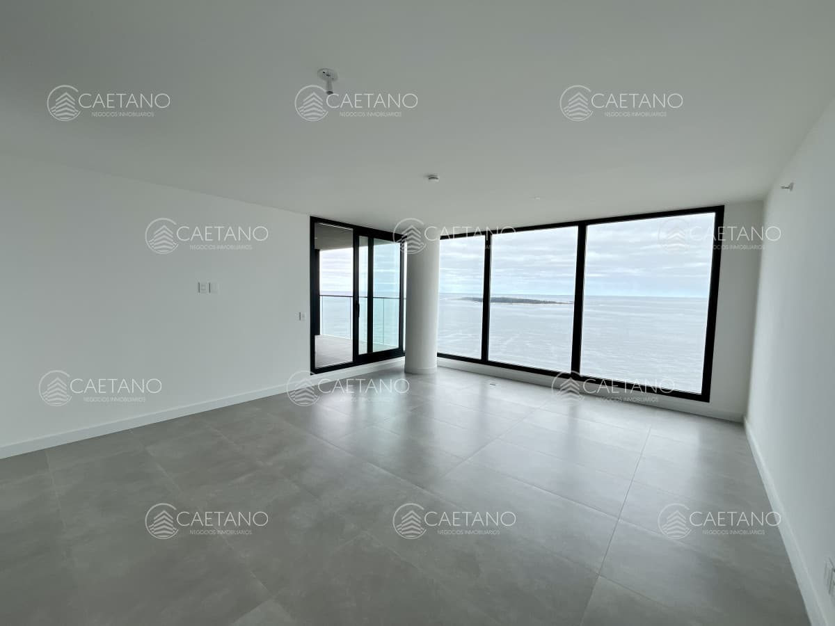 Venta apartamento 2 dormitorios. Playa mansa, Punta del Este. — foto 3