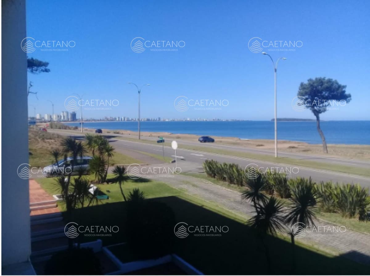 Apartamento de 4 dormitorios en primera linea! — foto 3