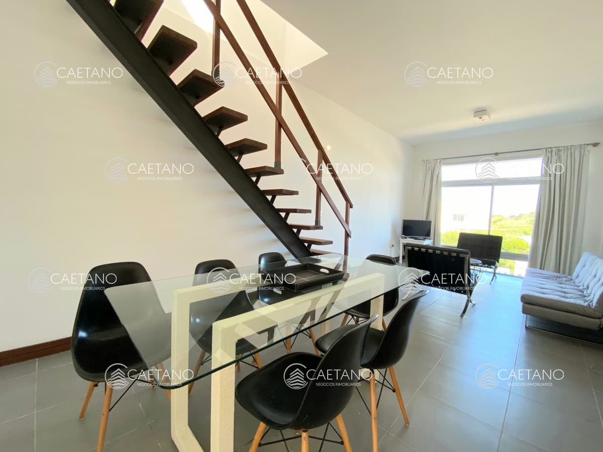 Apartamento de dos dormitorios en Manantiales Parrillero Propio — foto 3