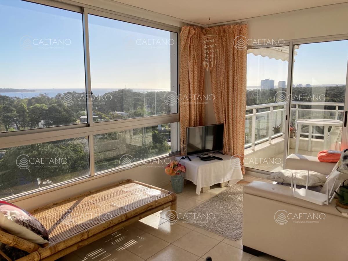 Apartamento en alquiler temporal Playa Mansa Punta del Este 2 dormitorios, 2 baños — foto 2