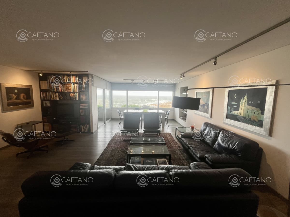 Alquiler temporal apartamento 2 dormitorios. Península, Punta del Este