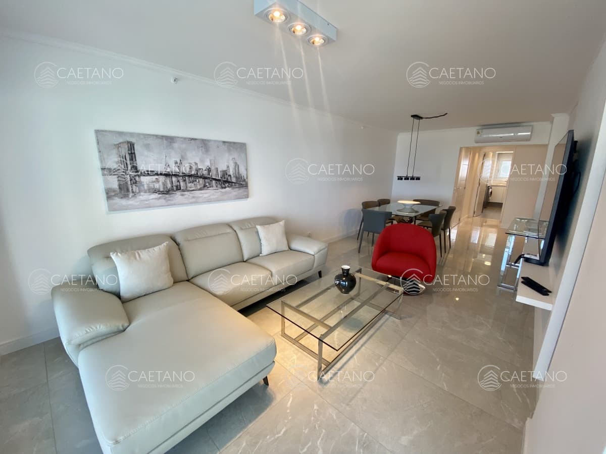 Venta apartamento 2 dormitorios Playa mansa Punta del Este — foto 3