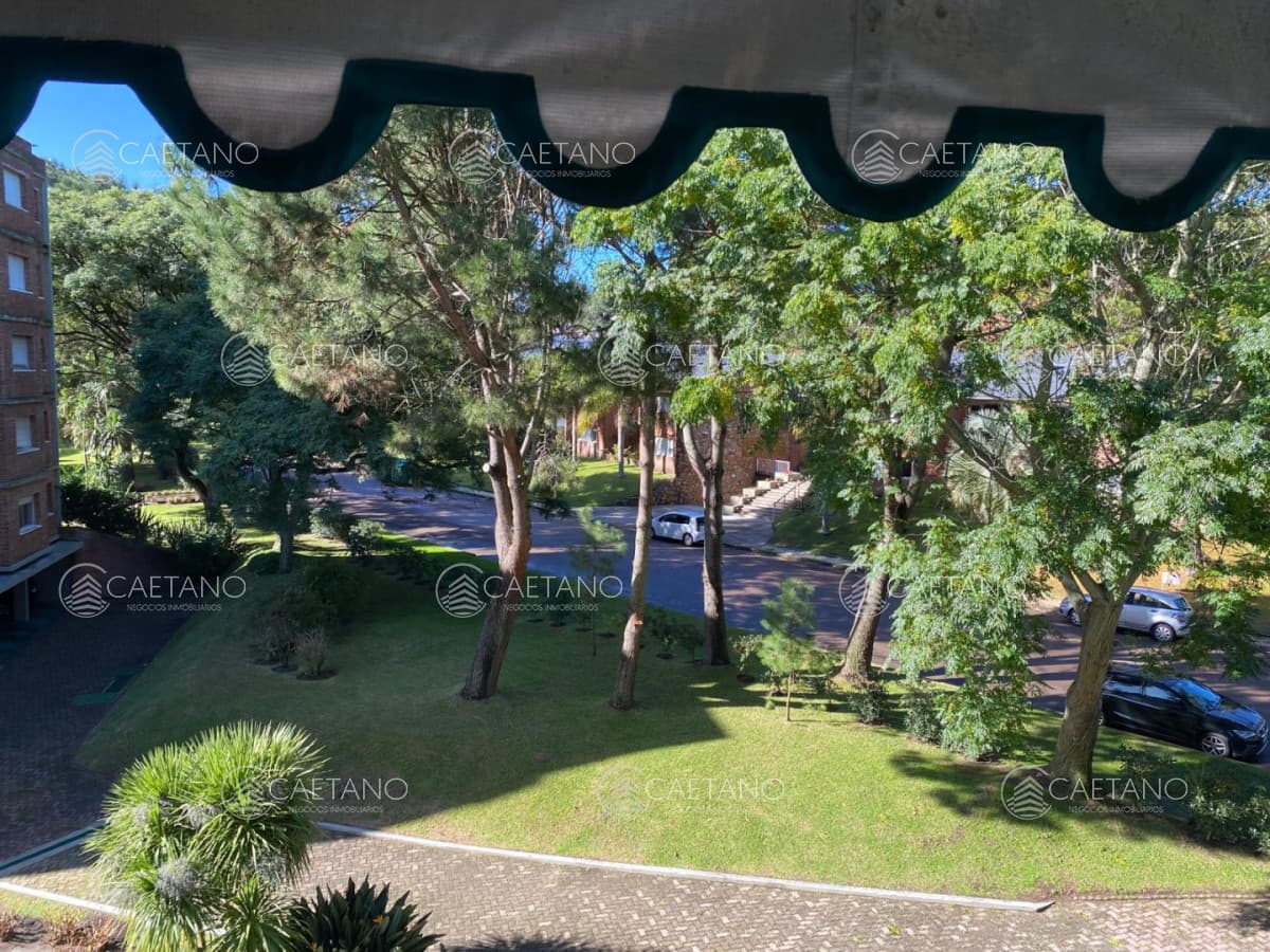 Venta apartamento 3 dormitorios- Playa Mansa, Punta del Este