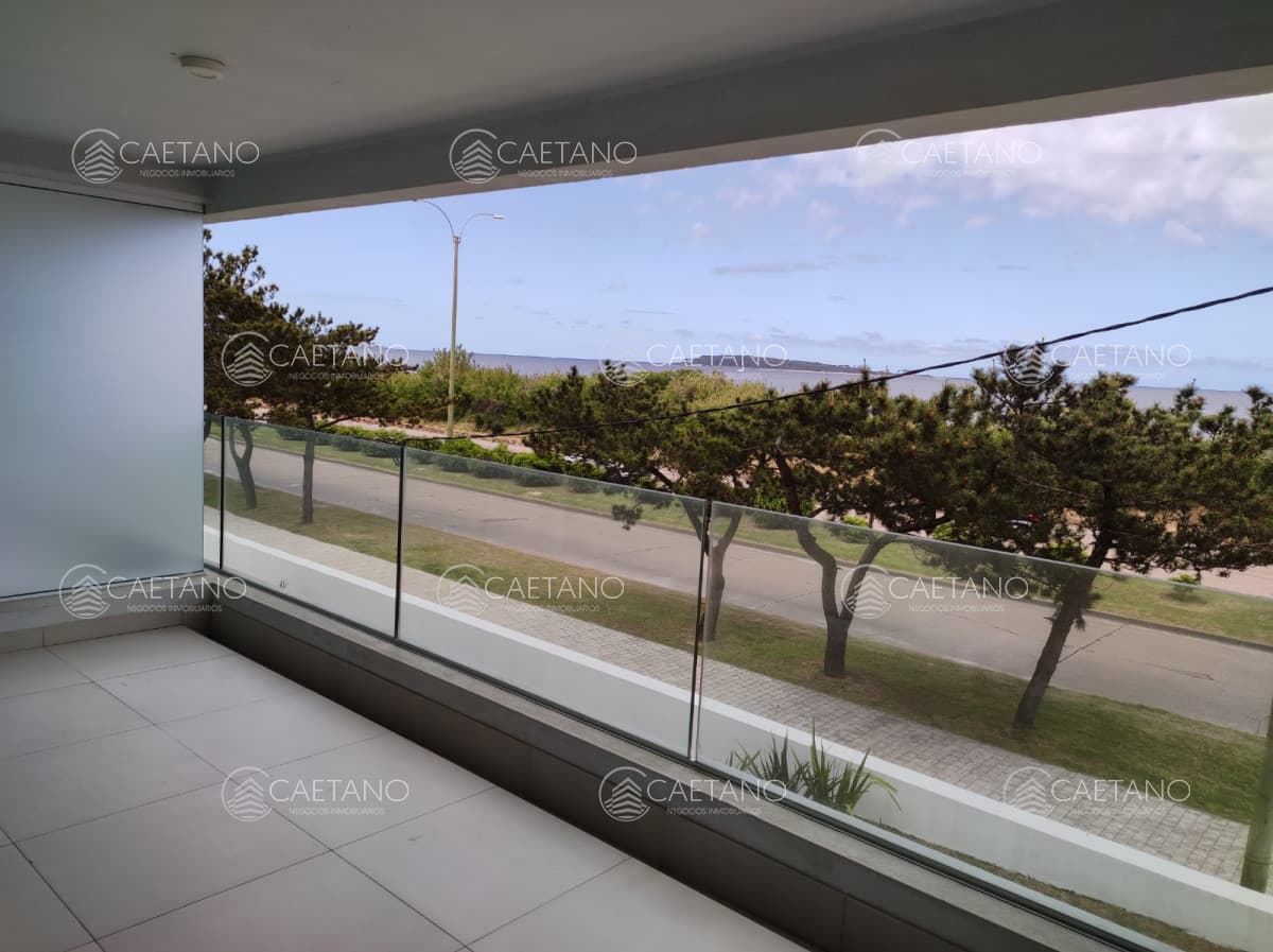 Apto en primera linea con espectacular vista al mar! — foto 2