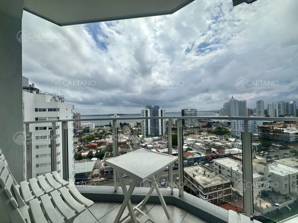 Alquiler. Apto. 1 dormitorio. Torre con servicios. — foto 2