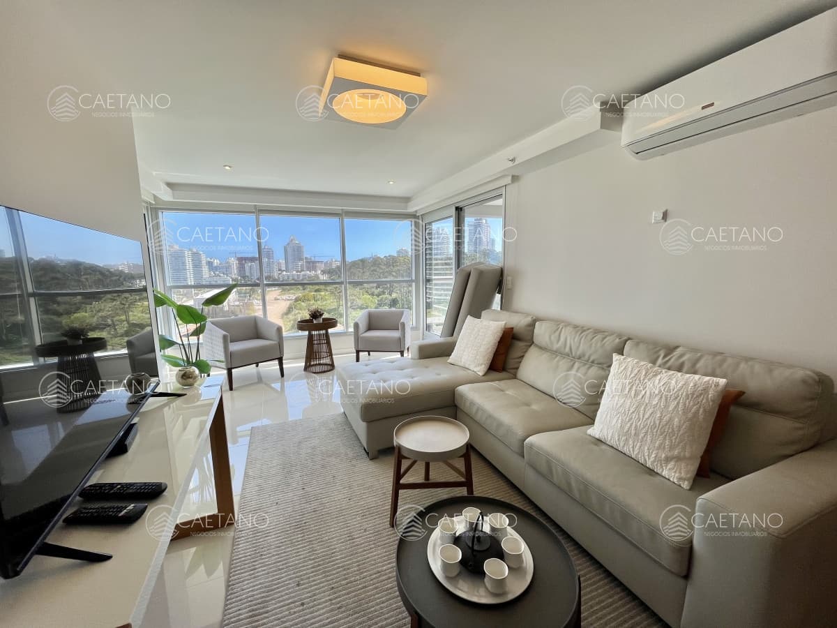 Venta apartamento en Punta del Este con vista al mar - 2 dormitorios + dependencia de servicio — foto 2