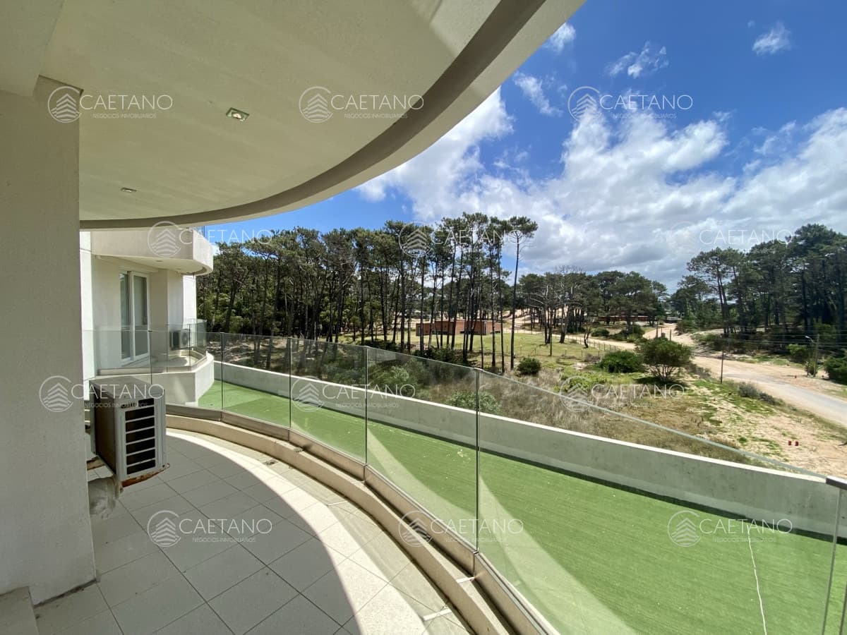 Venta apartamento 1 dormitorio. Playa mansa, Punta del Este. — foto 2