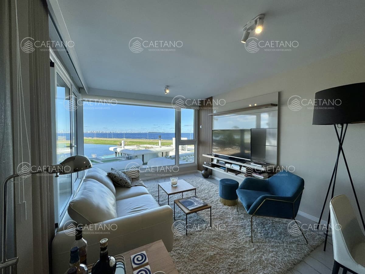 Venta apartamento 3 dormitorios. Playa mansa, Punta del Este
