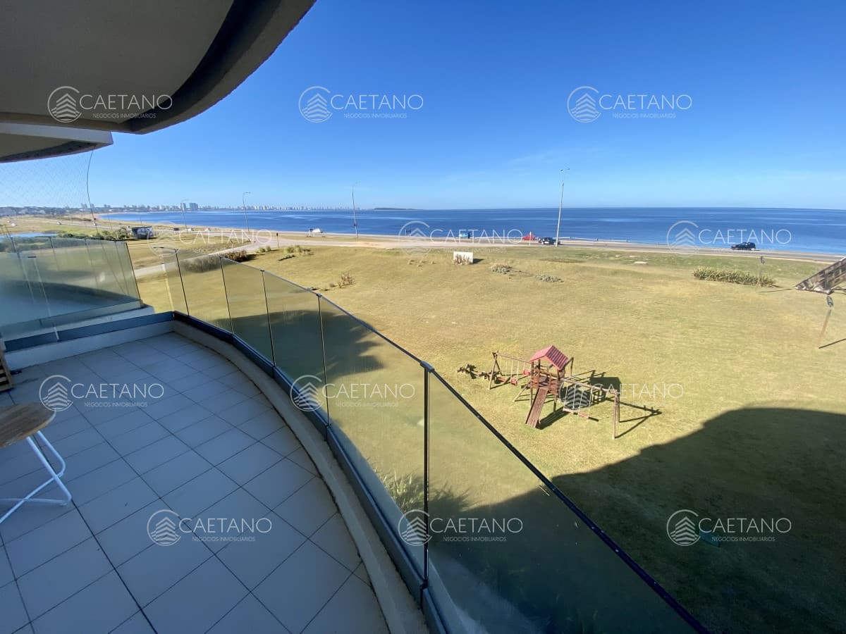 Venta apartamento 2 dormitorios playa mansa Punta del Este