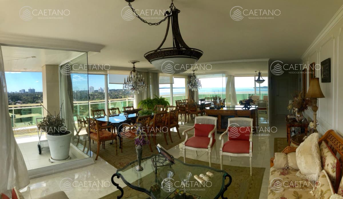 Venta apartamento 3 dormitorios + servicio. Playa mansa, Punta del Este — foto 3