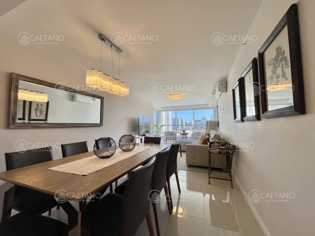 Venta apartamento en Punta del Este con vista al mar - 2 dormitorios + dependencia de servicio — foto 3