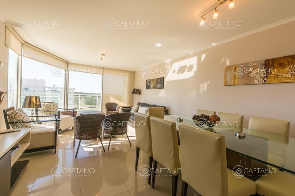 Apartamento en venta en excelente complejo — foto 2