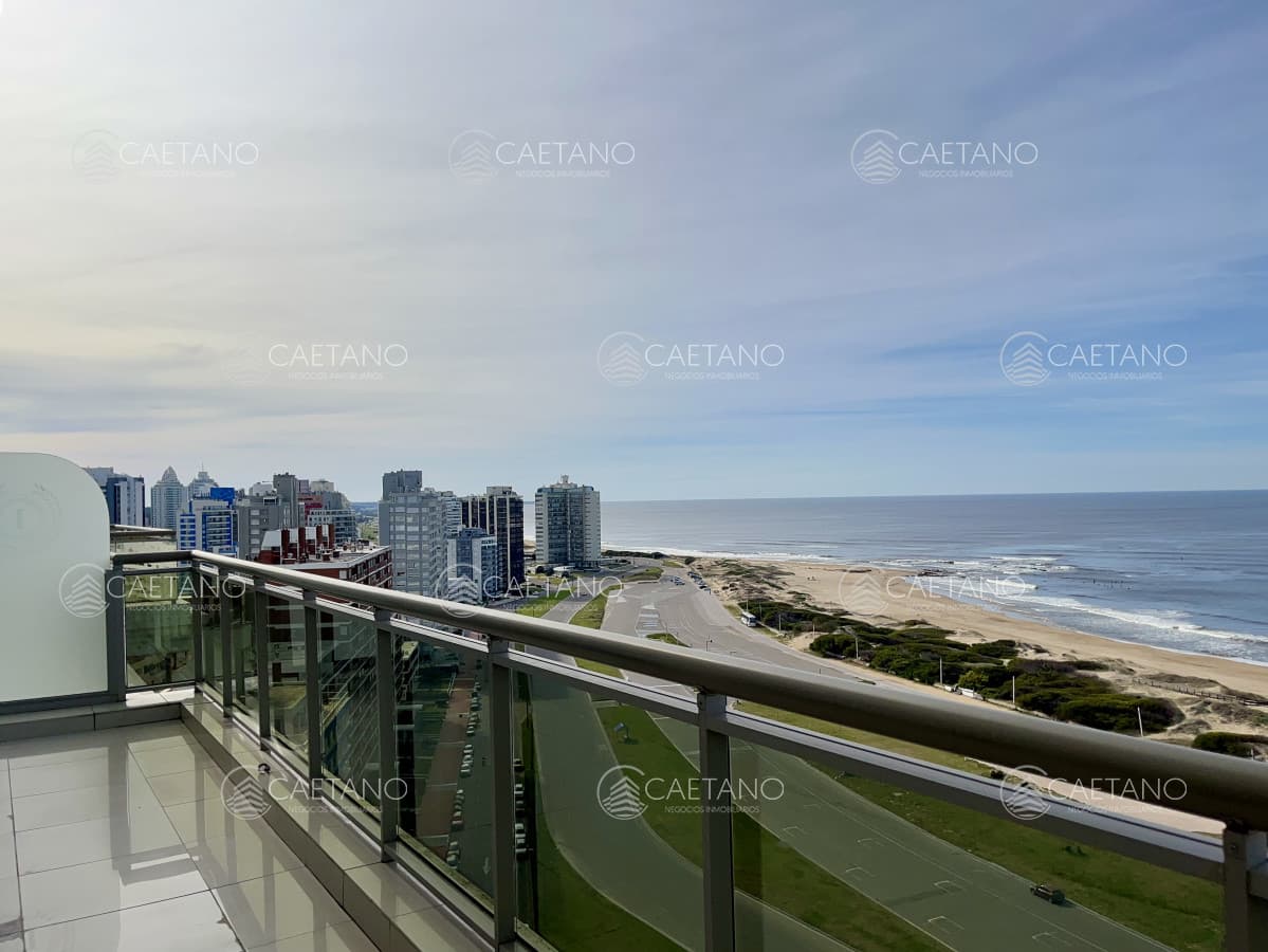 Alquiler apartamento 3 dormitorios PENTHOUSE CENTRAL - IMPERIALE Punta del Este