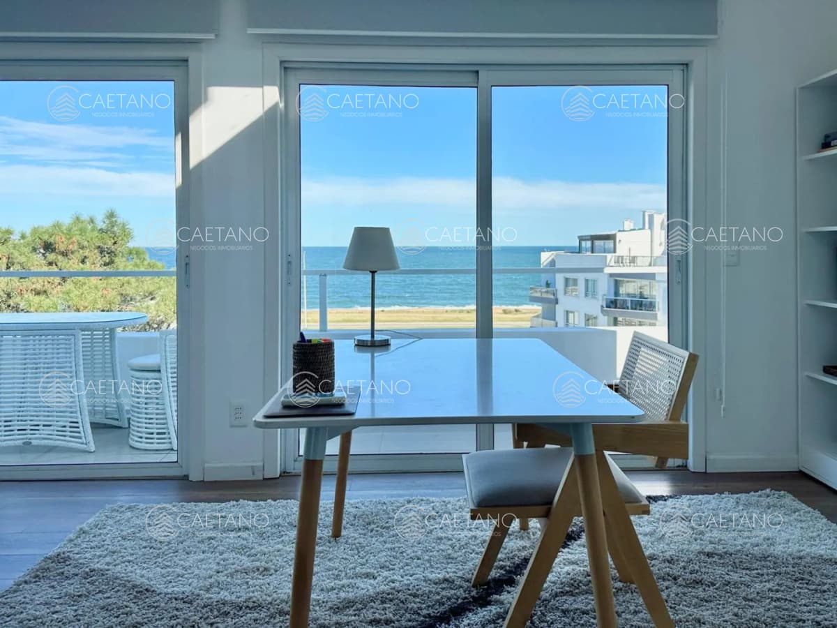 Venta. Triplex. Punta del Este