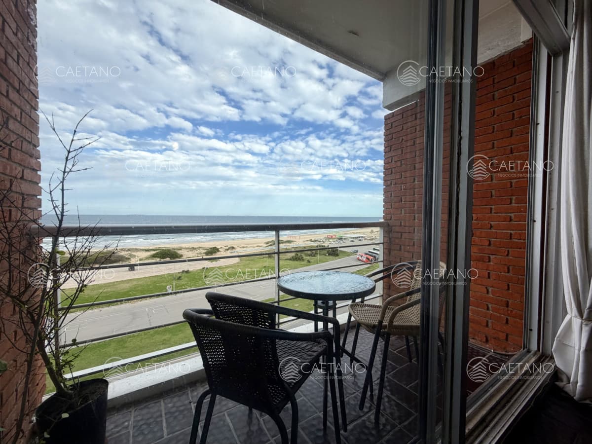 Venta apto. frente al mar — foto 3