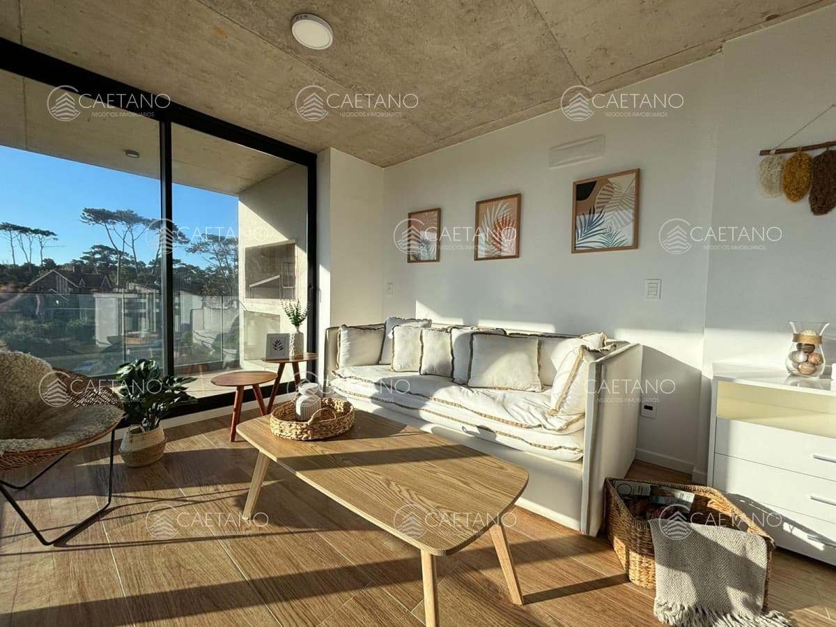 Alquiler anual apartamento dos dormitorios. Playa mansa, Punta del Este — foto 2
