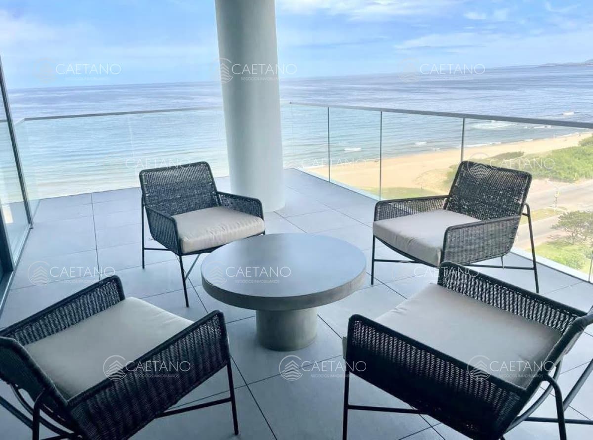 Apartamento de 3 dormitorios en alquiler temporal Punta del Este