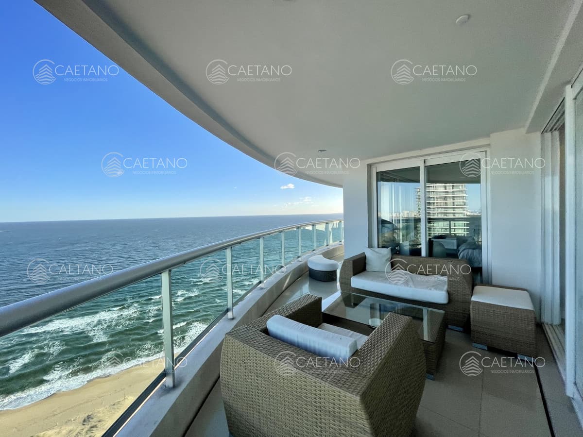 Venta apartamento 3 dormitorios playa mansa Punta del Este — foto 2