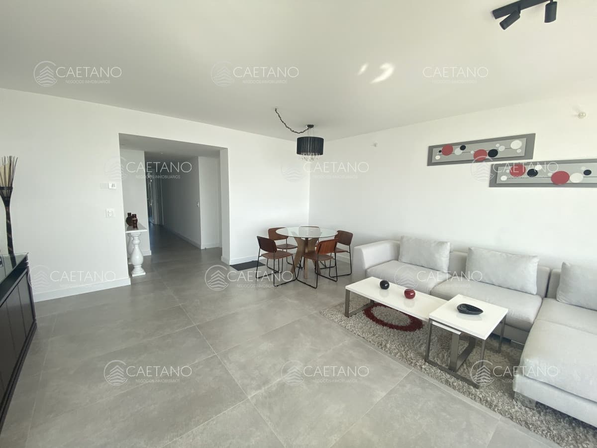 Venta apartamento 2 dormitorios playa mansa Punta del Este — foto 2