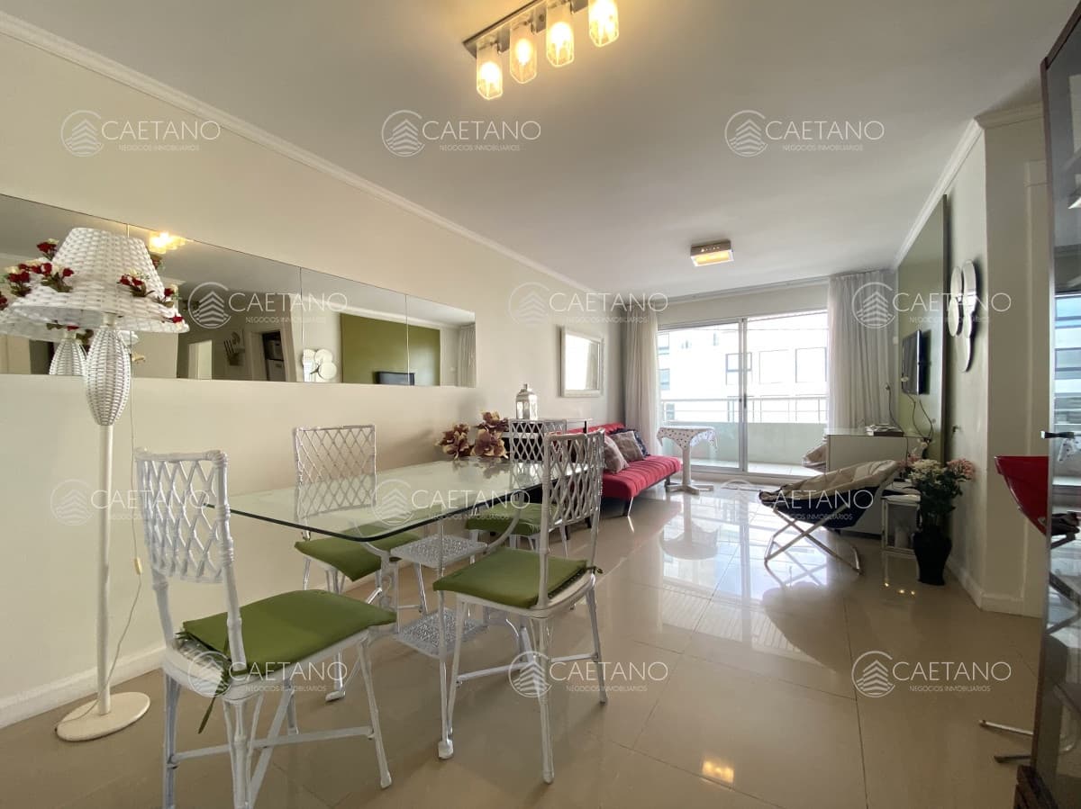 Apartamento de 2 dormitorios en venta. Península, Punta del Este — foto 2