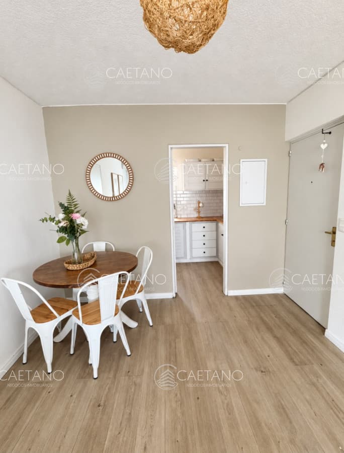 Apartamento de 2 Dormitorios en Venta — foto 2