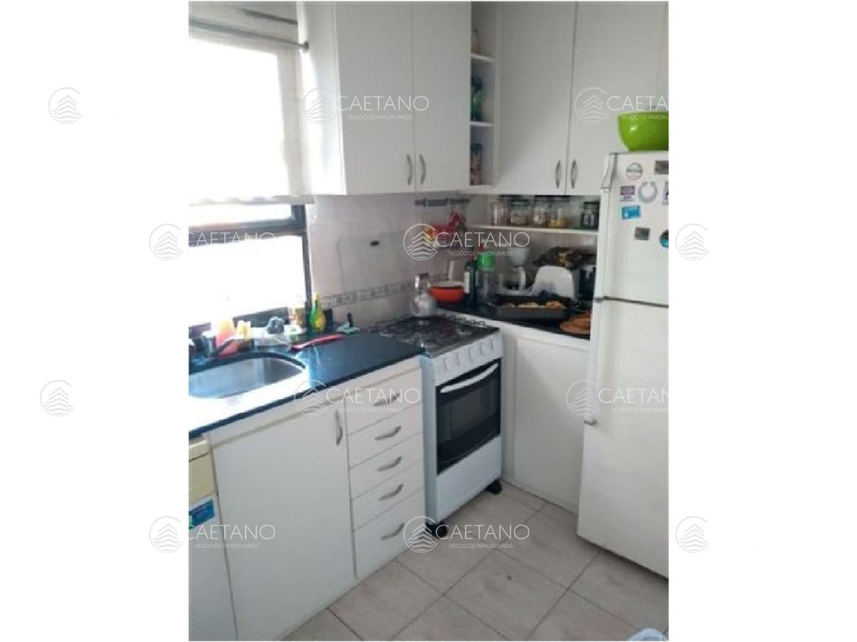 Excelente opción para vivir todo el año y o vacacionar, ya que se encuentra rodeado de todos los servicios y frente al mar (playa brava) — foto 2