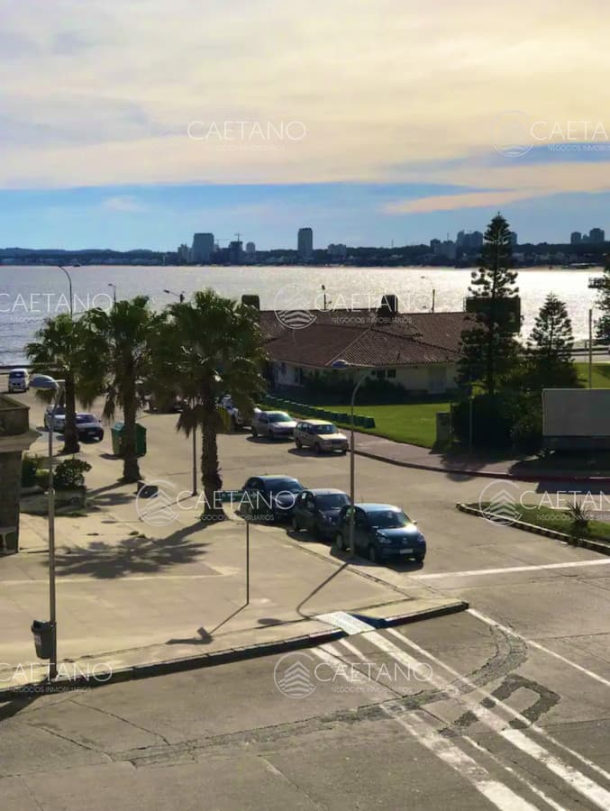 Venta apartamento Punta del Este primera linea con espectacular vista al mar - 2 dormitorios, Playa Mansa