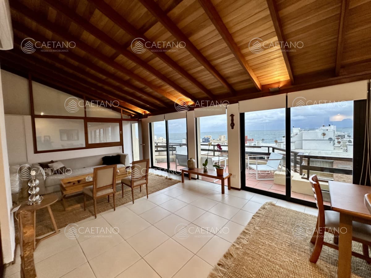 Apartamento Penthouse en venta Peninsula 2 Dormitorios 3 Baños vista al mar