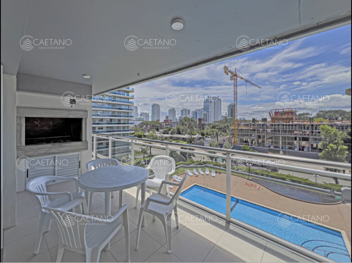 Venta. apto. Torre con servicios