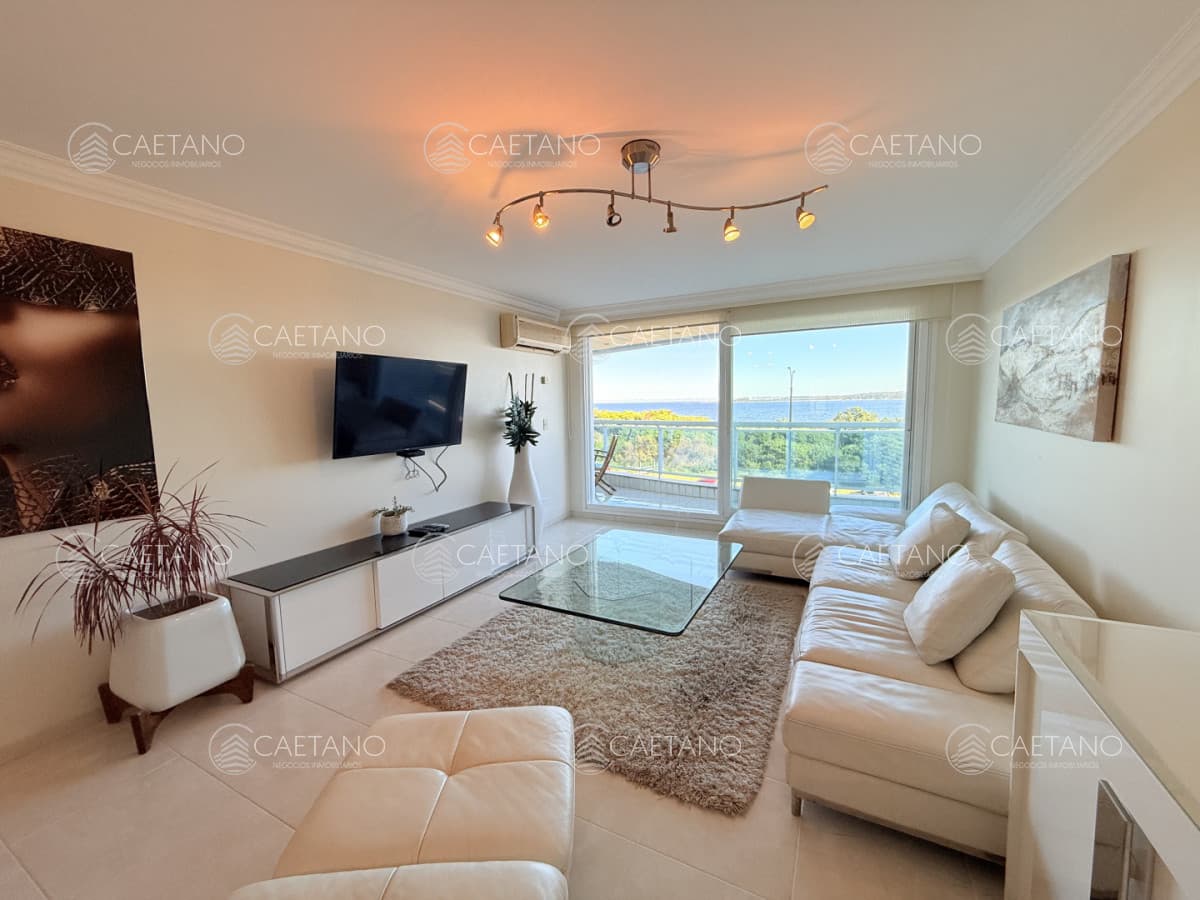 Apartamento 3 dormitorios frente al mar, alquiler temporario - Playa Mansa