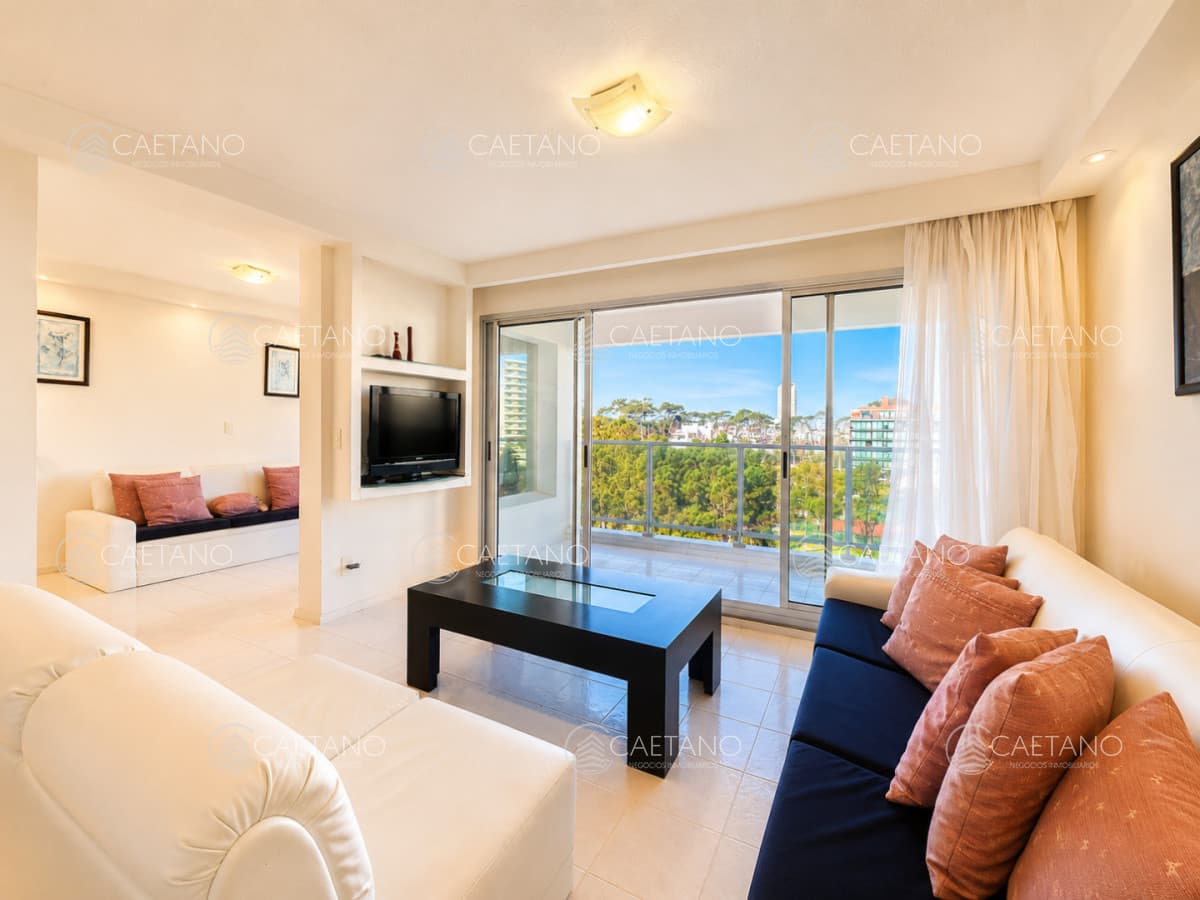 Venta apartamento 3 dormitorios mas servicio, Playa Mansa - Punta del Este — foto 2
