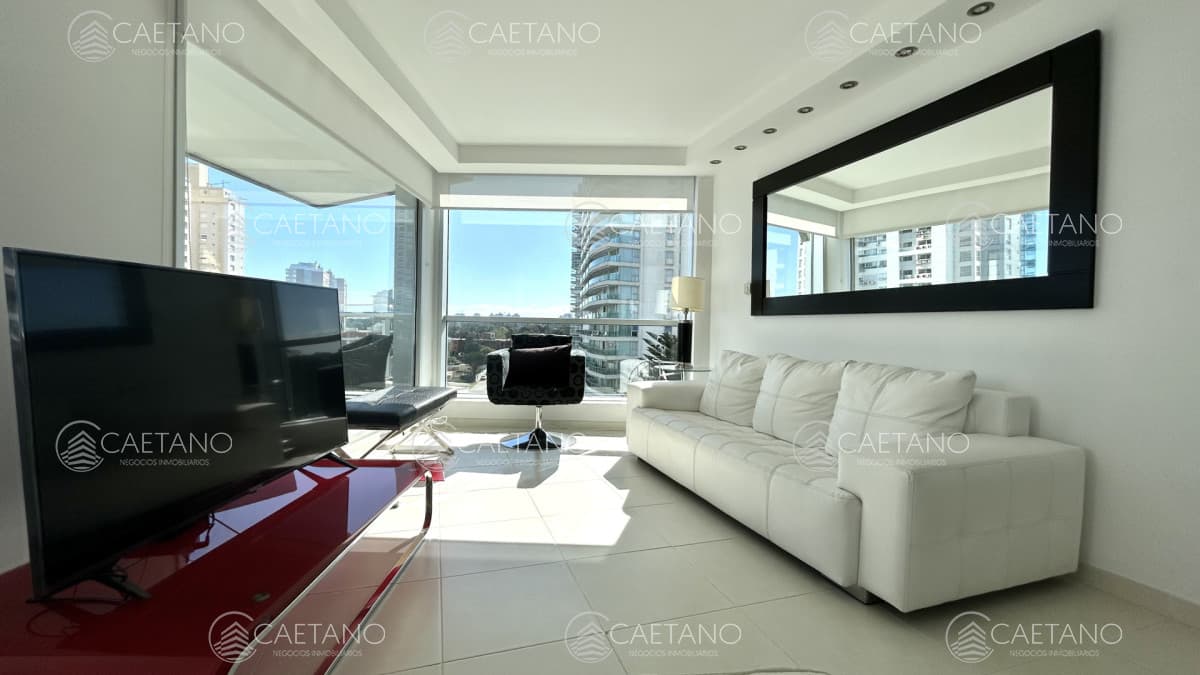 Venta apartamento 3 dormitorios. Playa mansa, Punta del Este. — foto 2