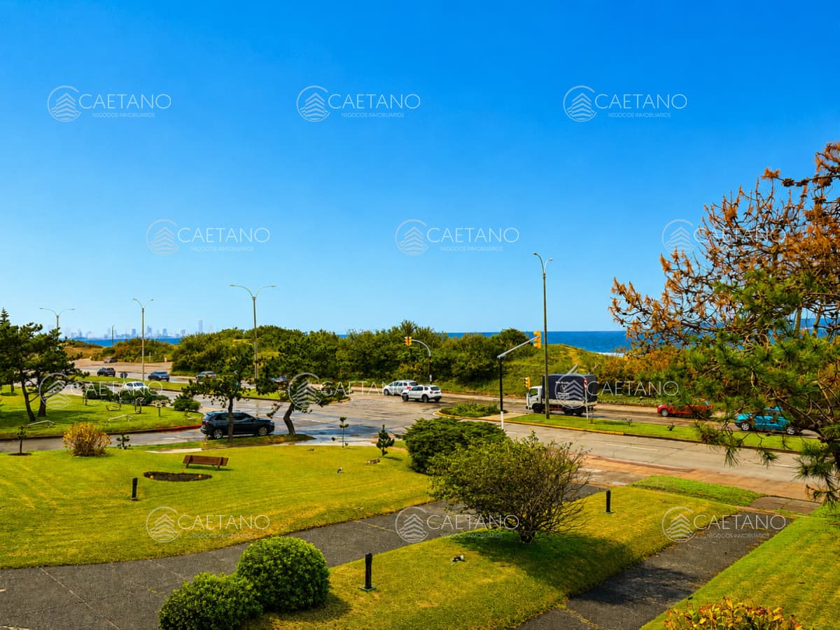 ALquiler temporal apartamento 3 dormitorios. Playa mansa, Punta del Este — foto 3
