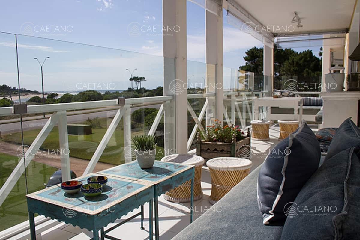 Alquiler temporario apartamento  2 dormitorios. Playa brava, Punta del Este