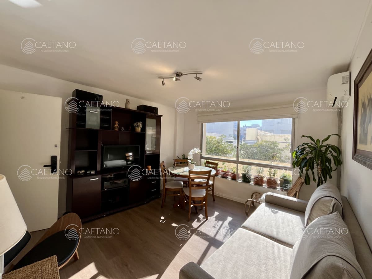Alquiler invernal. Apartamento 2 dormitorios. Peninsula, Punta del Este — foto 2