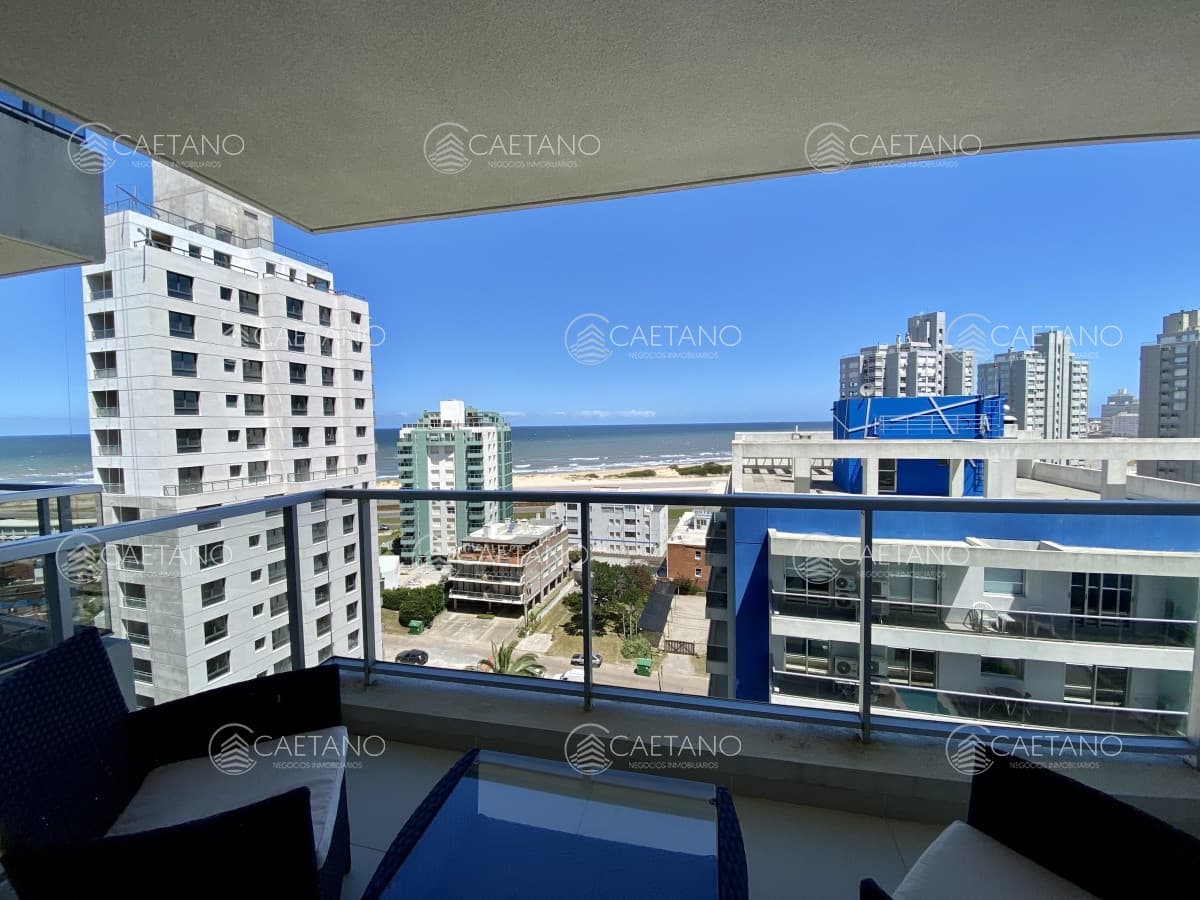 Hermoso apto. en Edificio de categoria!