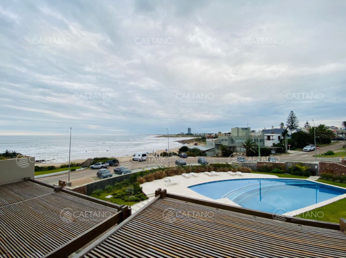 Apto. primera linea con vista al mar — foto 3