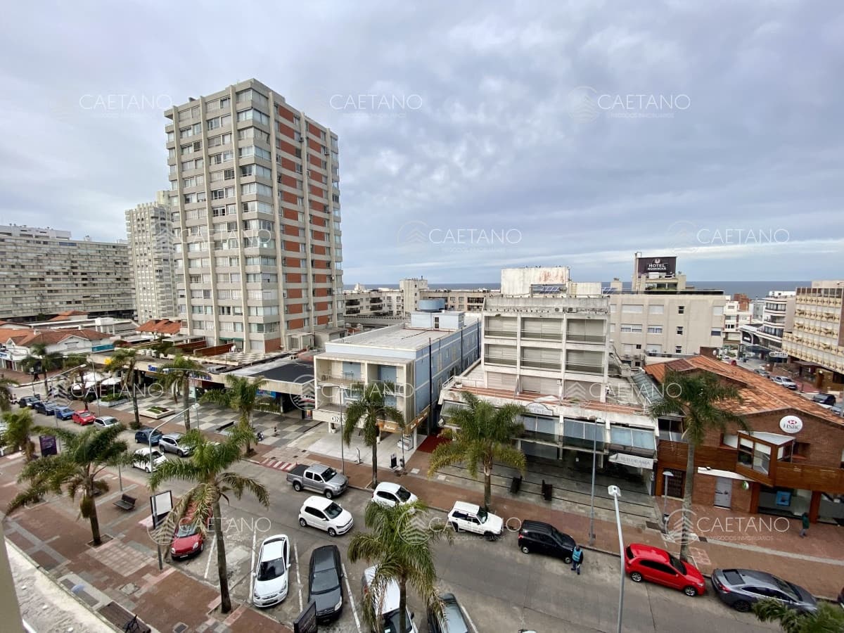Alquilo temporada apartamento de 3 dormitorios. Peninsula,  Punta del Este
