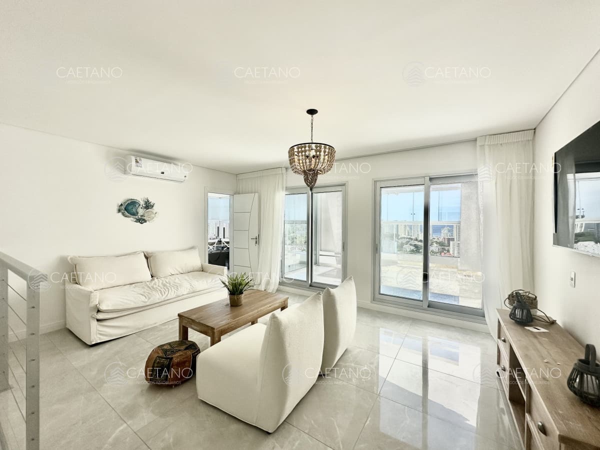 Alquiler Departamento 3 Dormitorios  Playa mansa Punta del Este