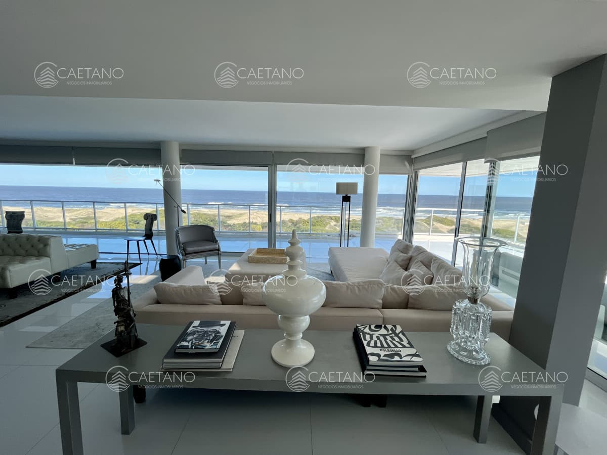 Alquiler anual o temporal apartamento 4 dormitorios. Playa brava, Punta del Este — foto 2
