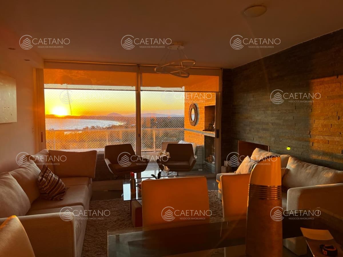 Venta apartamento 2 dormitorios. Punta Ballena, Maldonado.