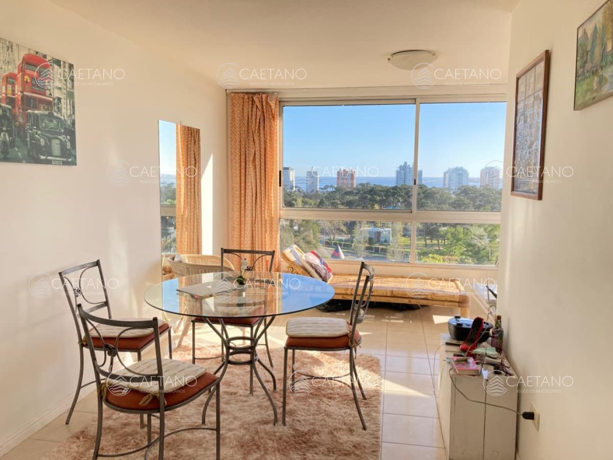 Apartamento en alquiler temporal Playa Mansa Punta del Este 2 dormitorios, 2 baños — foto 3