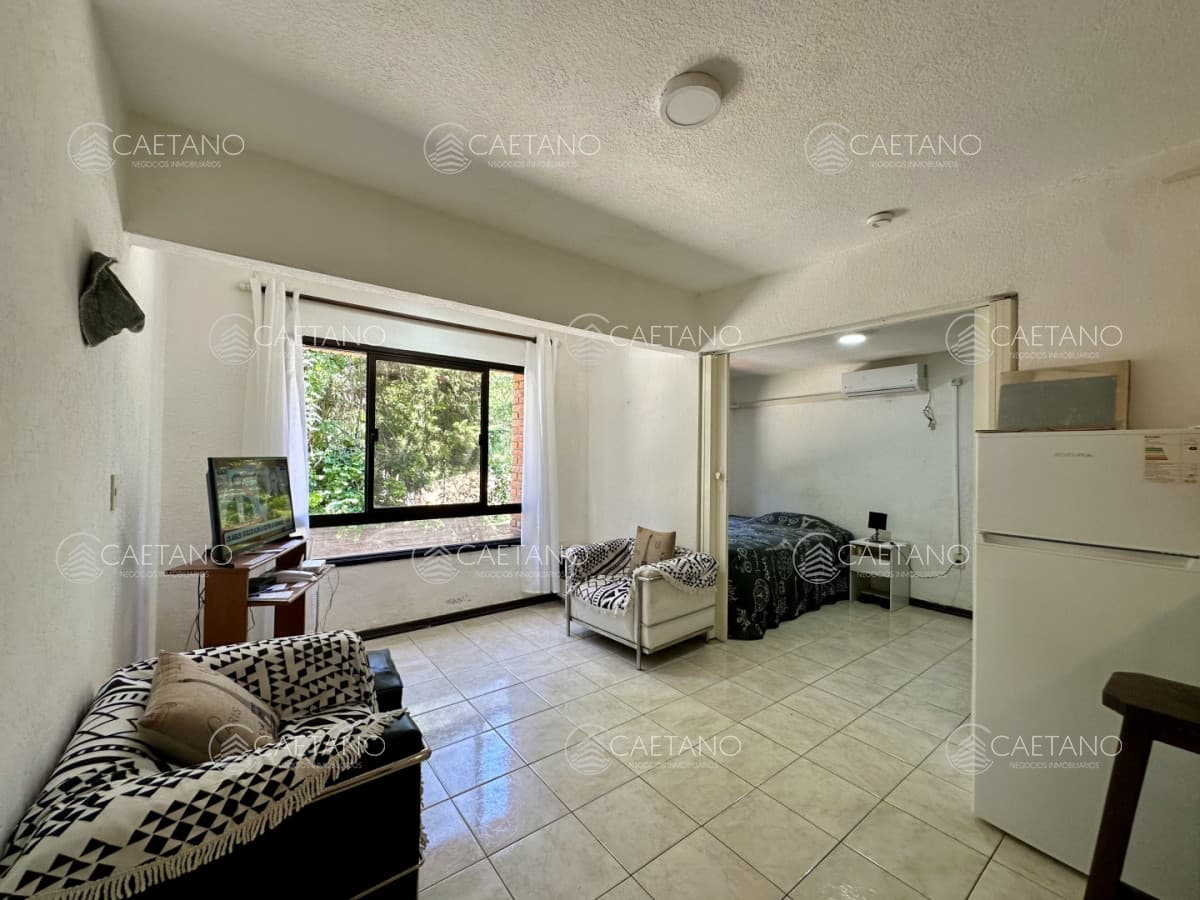 Alquilo apartamento anual, 1 dormitorio y garaje, cerca shopping, Punta del Este