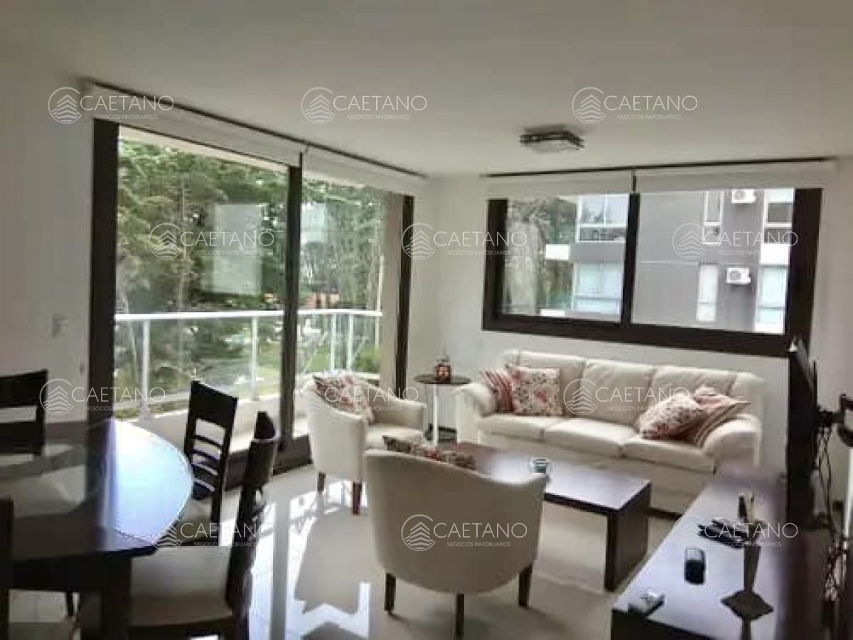 Alquiler invernal apartamento 2 dormitorios. Roosevelt, Punta del Este.