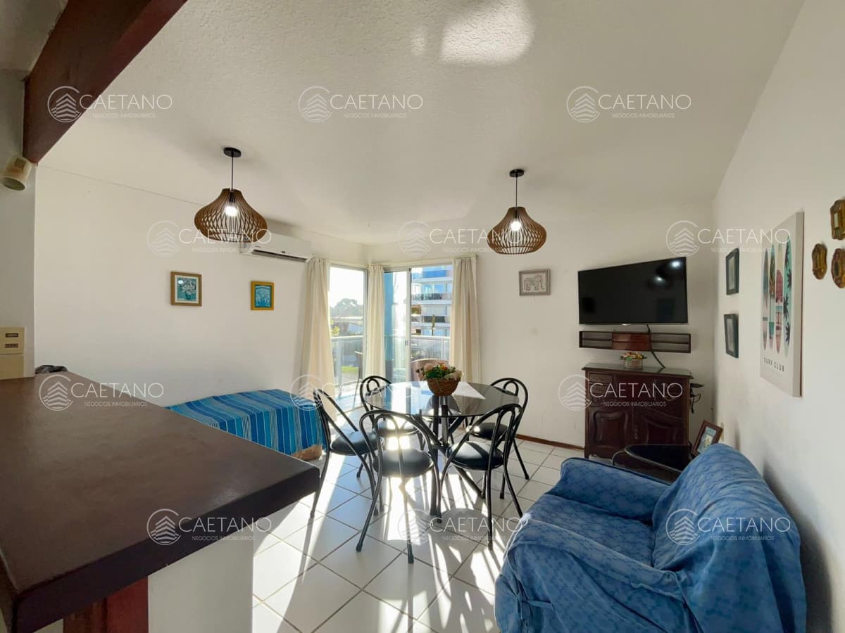 Venta apartamento dos dormitorios. Aidy grill, Punta Del Este.
